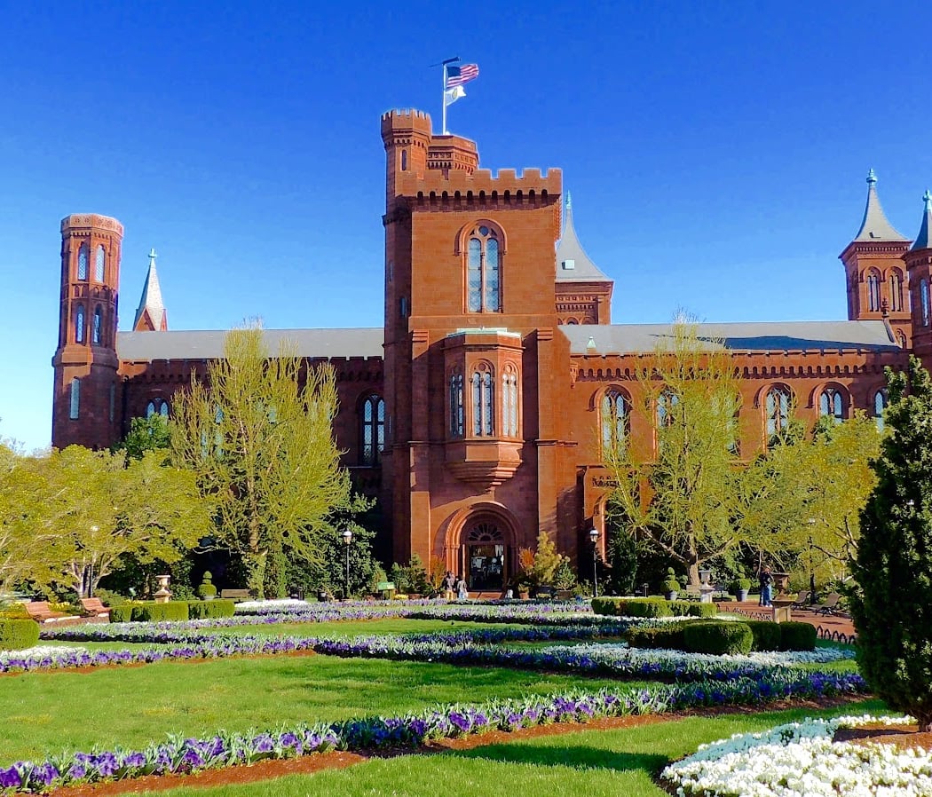 Smithsonian Institution 3